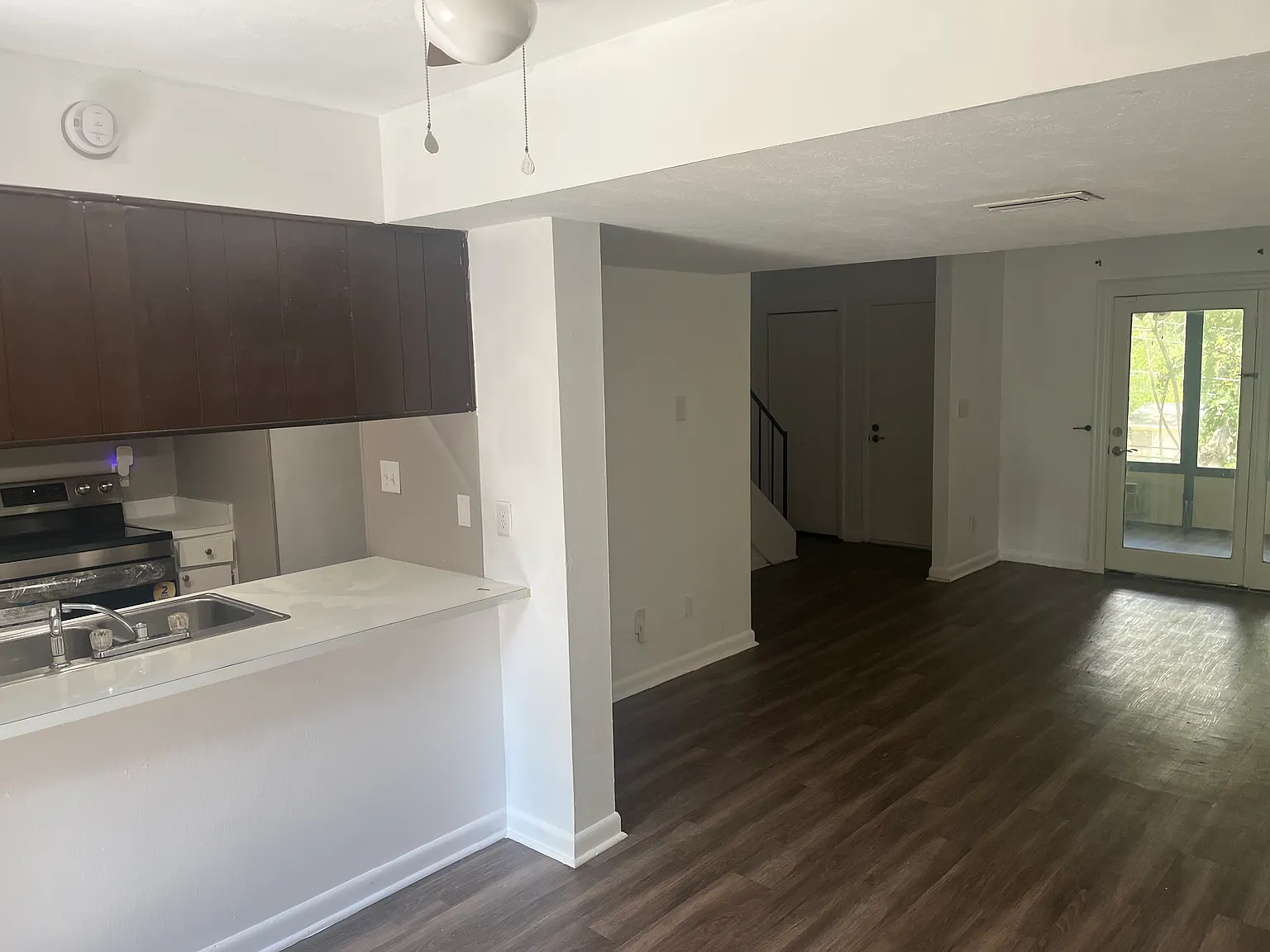 2 bed, 1.5 bath, 1300 sqft, $1,295 — Photo 1
