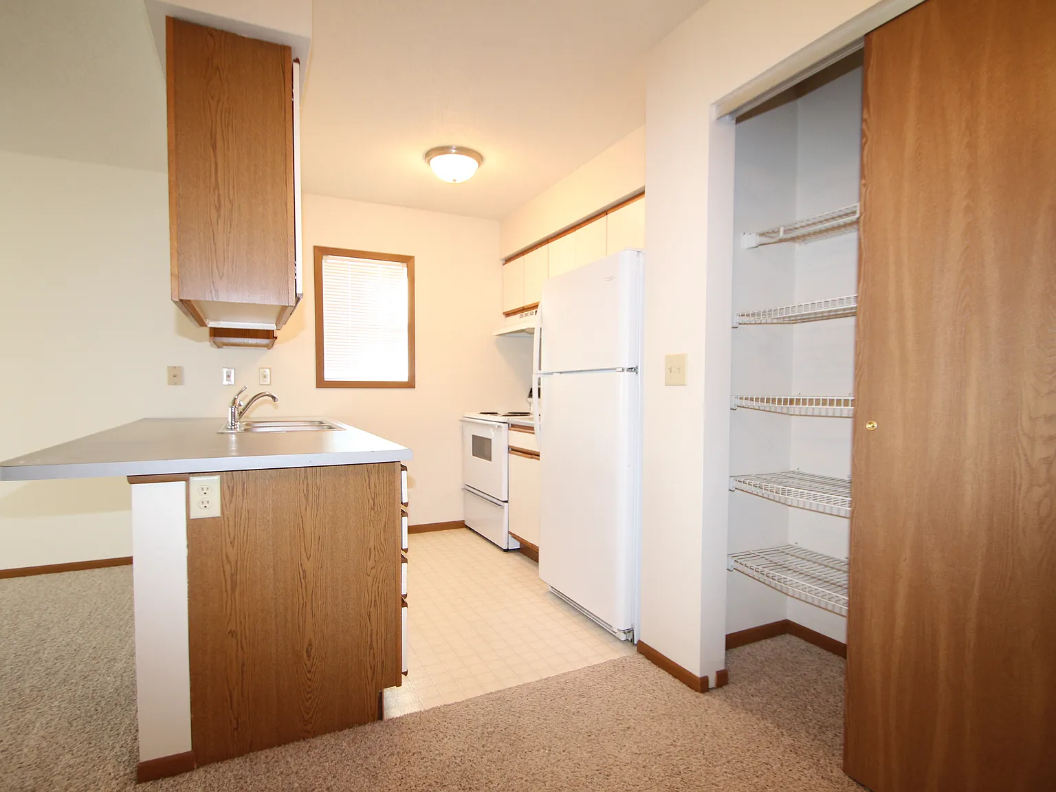 1 bed, 660 sqft, $685 — Photo 4