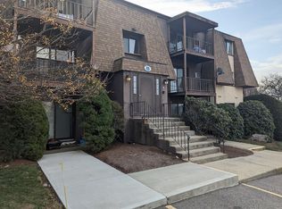 491 W Central St #4B, Franklin, MA 02038