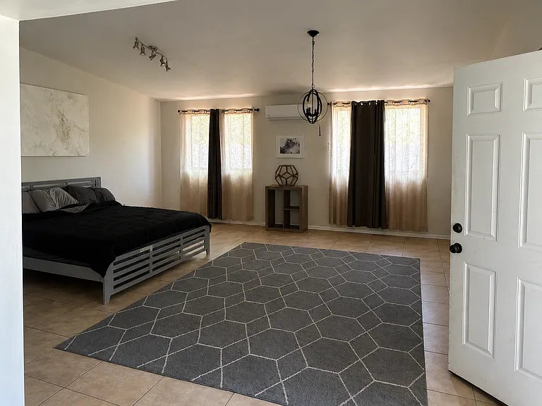 10612 Snow Heights Blvd NE — Photo 11