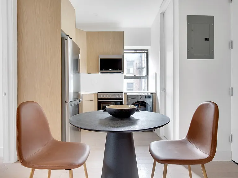 170 1st Ave #7 — Photo 2