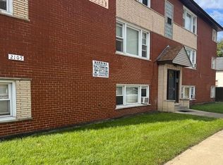 2105 135th Pl APT 3, Blue Island, IL 60406