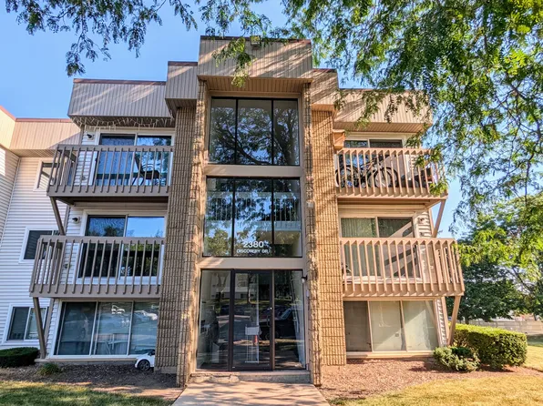 2380 Discovery Dr, Schaumburg, IL