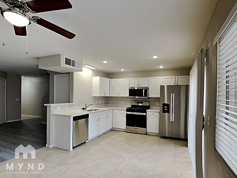 3379 Dragon Fly St — Photo 3