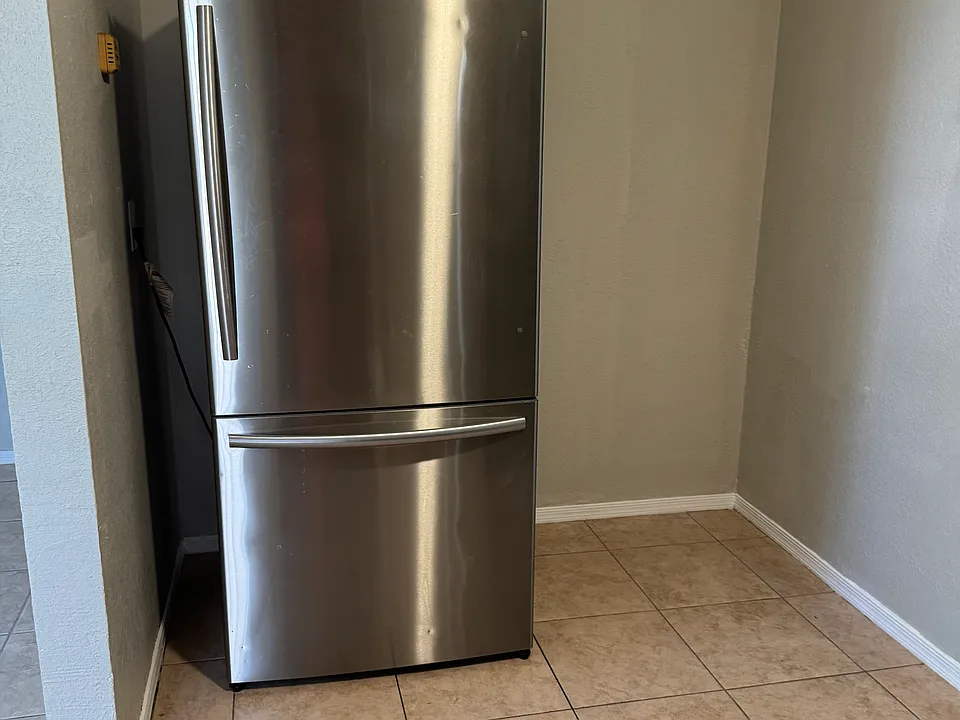 1223 E Hernandez Rd #1