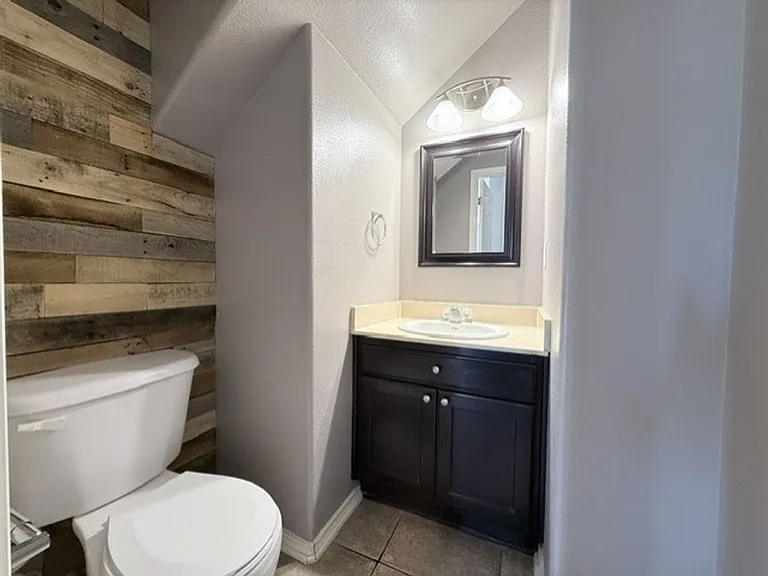 17525 Rock Port Rd — Photo 15
