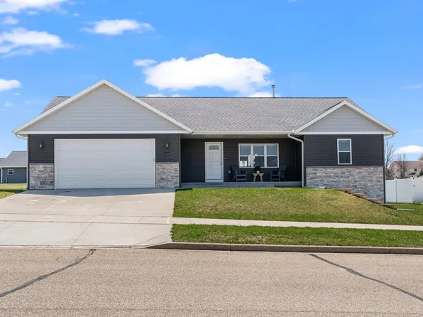 2128 Cambridge Ct, Reedsburg, WI 53959