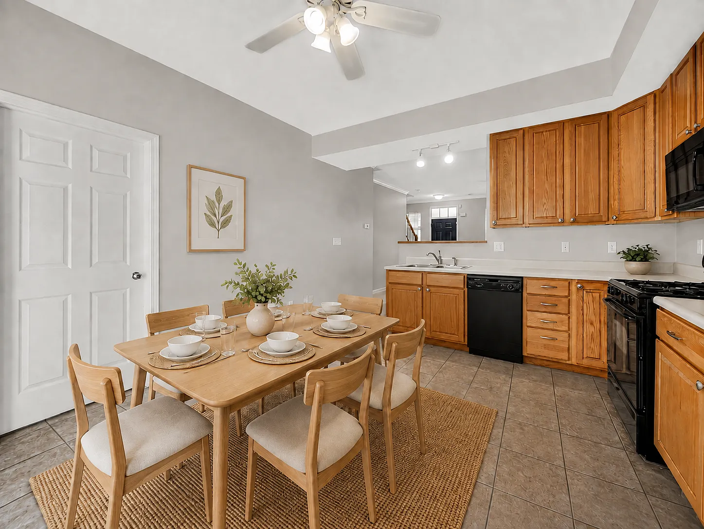 3 bed, 1445 sqft, $2,000 — Photo 4