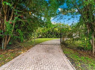 7850 SW 112th St, Pinecrest, FL 33156