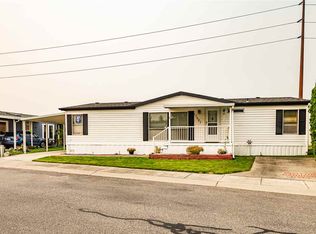 17021 E Meadowbrook Ln, Greenacres, WA 99016