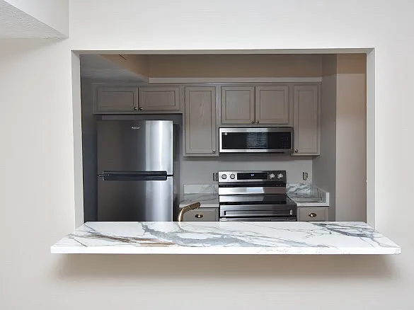562 Tusculum Ave — Photo 7