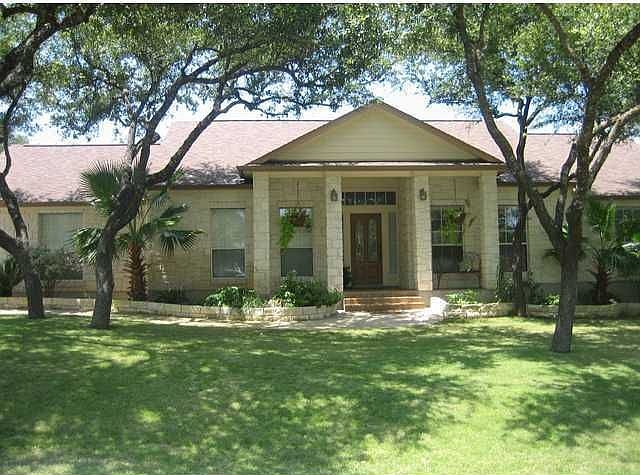 1st image of 21416 Lakefront Dr