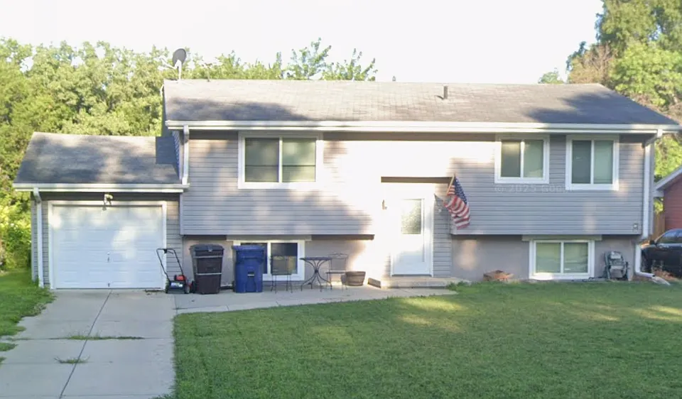 35 Cedar Dr