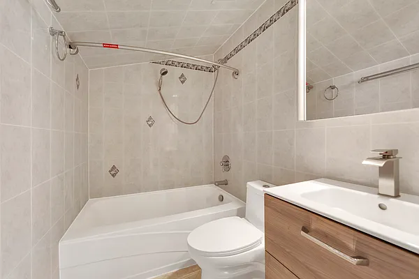 Sold by Alina Levina, LREB | media 8