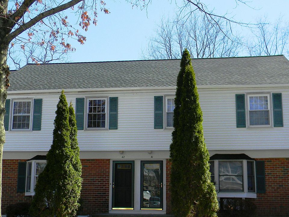 Completely Remodeled Three Bedroom Townhouse