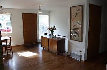 1st image of 402 Hillcrest Dr SE