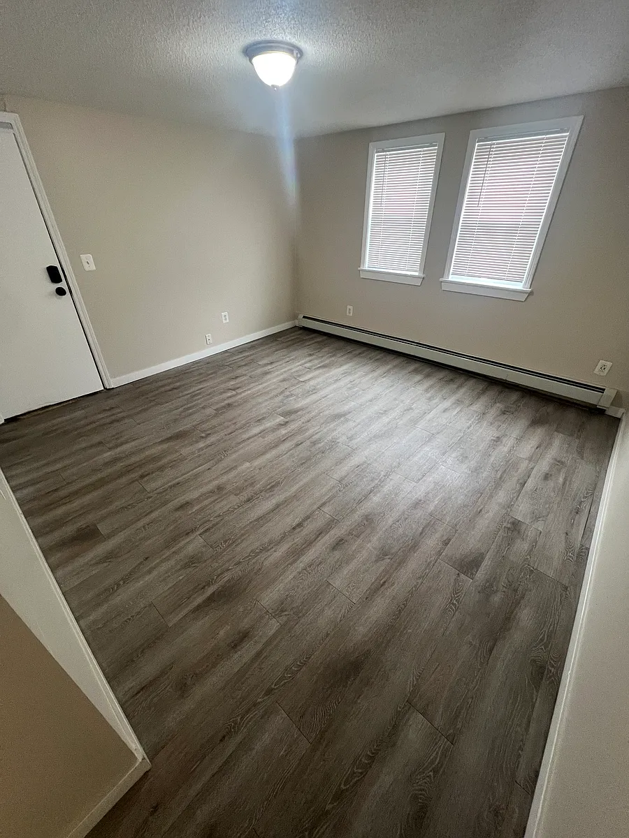 Building Photo - 6 Lilley Ave #2