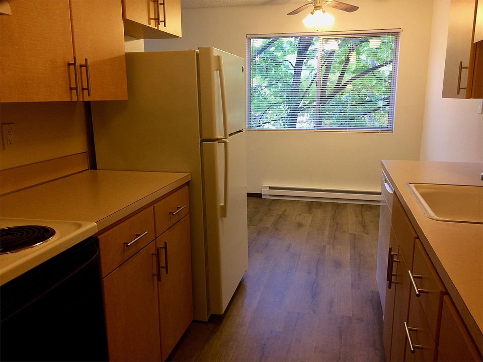 1st image of 3843 Fremont Ave N APT 302