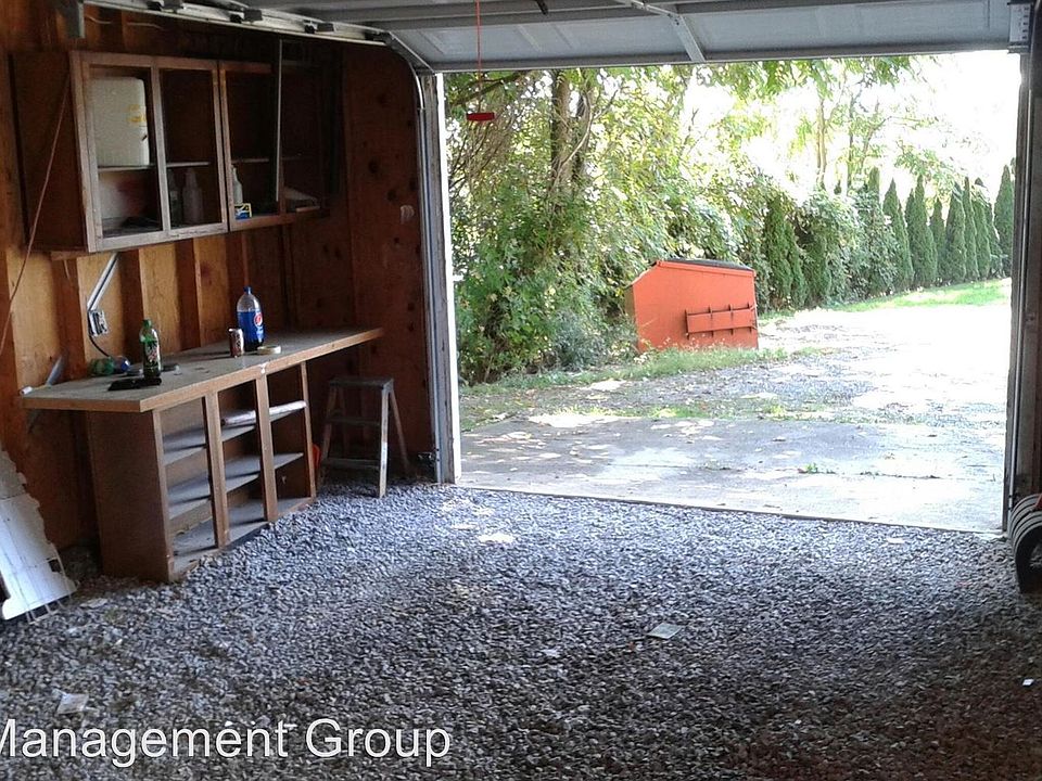 2nd image of 131 Court St #2