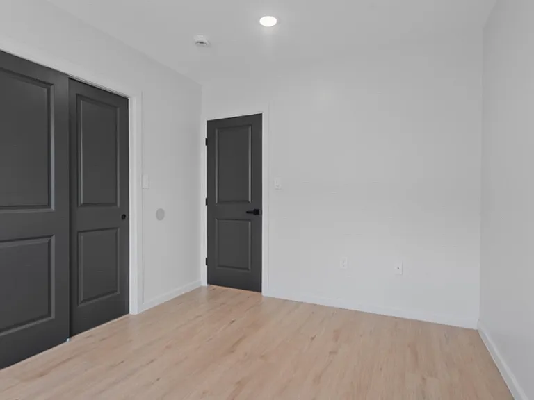 86 N 7th St #101 — Photo 7
