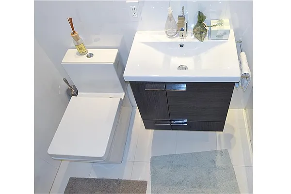 Sold by R New York | media 11