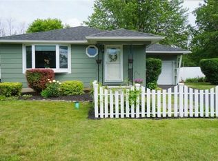 233 Seneca Pl, Lancaster, NY 14086