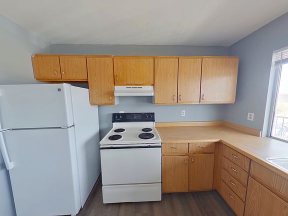 3rd image of 3719 Royal Crest St APT 205