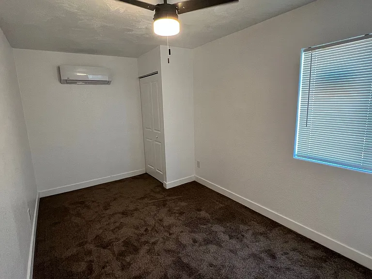 6104 Chia Ave — Photo 10