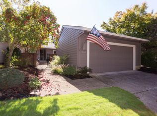 8040 SW Fairway Dr, Wilsonville, OR 97070