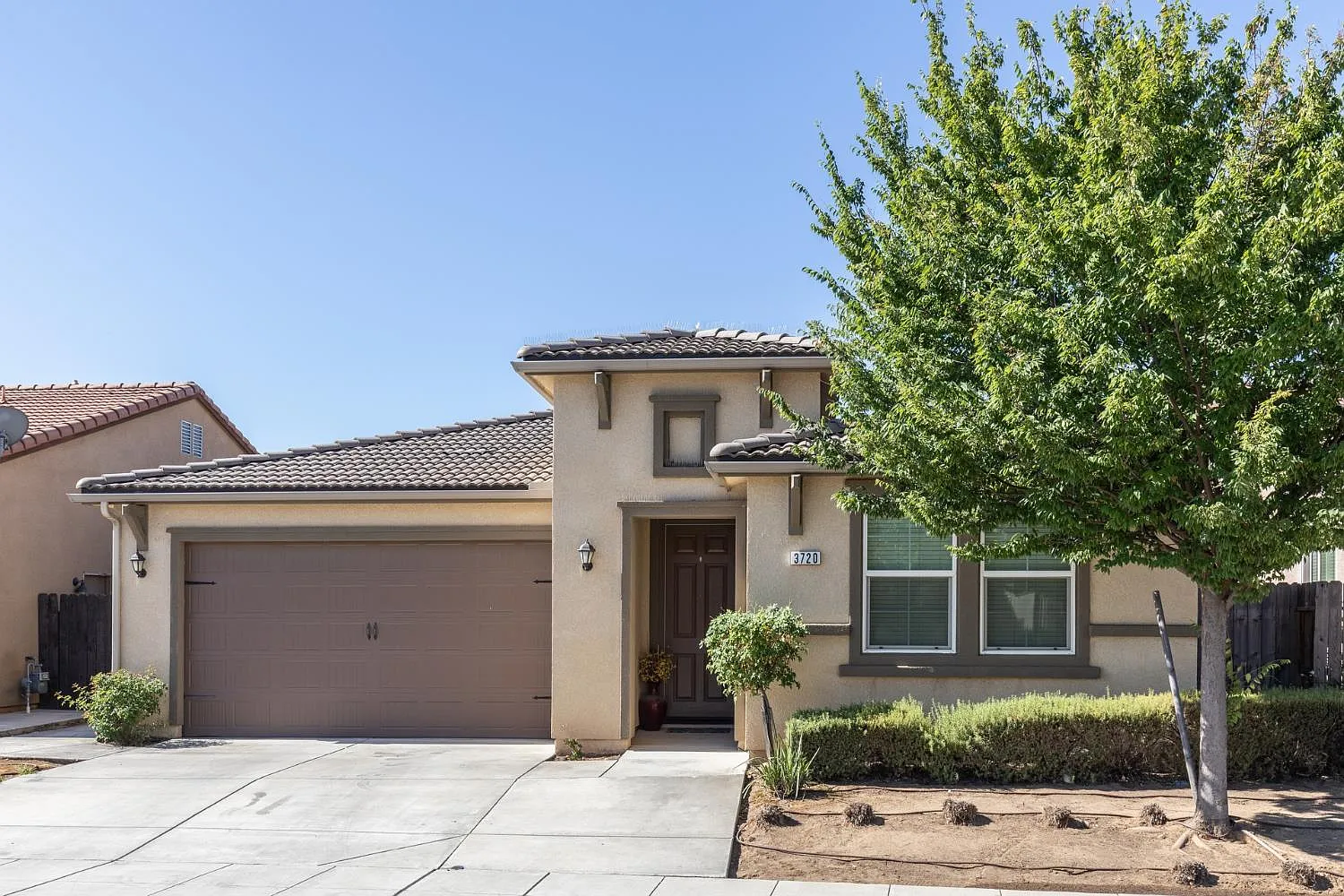 4 bed, 2013 sqft, $2,795 — Photo 1