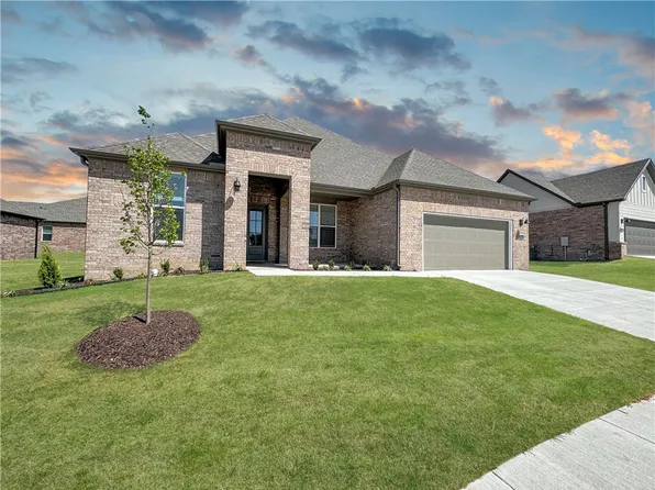 4819 N Parley Bnd, Fayetteville, AR 72764