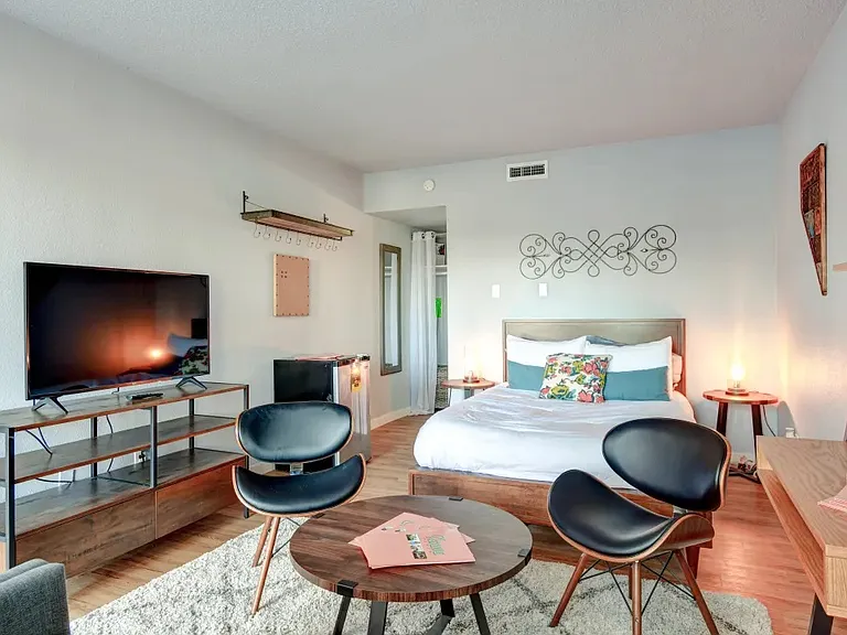 Renova Flats — Photo 8