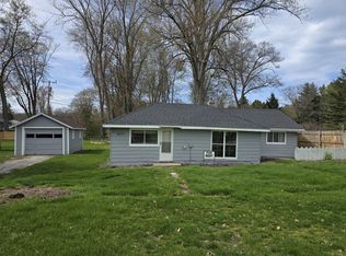 4933 Lakeshore Rd, Fort Gratiot, MI 48059