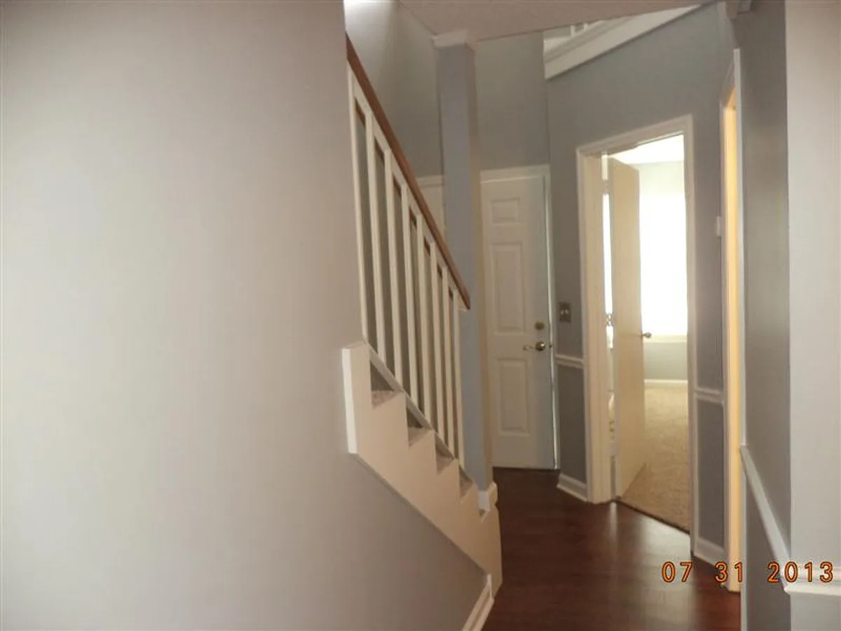 Building Photo - 301 Yorkshire Cir