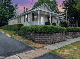 324 Walton St, Lemoyne, PA 17043