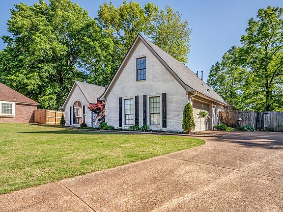 3rd image of 55 Harbor Oaks Cv