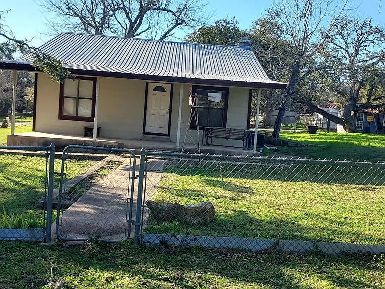 200 Prochnow Rd — Photo 3
