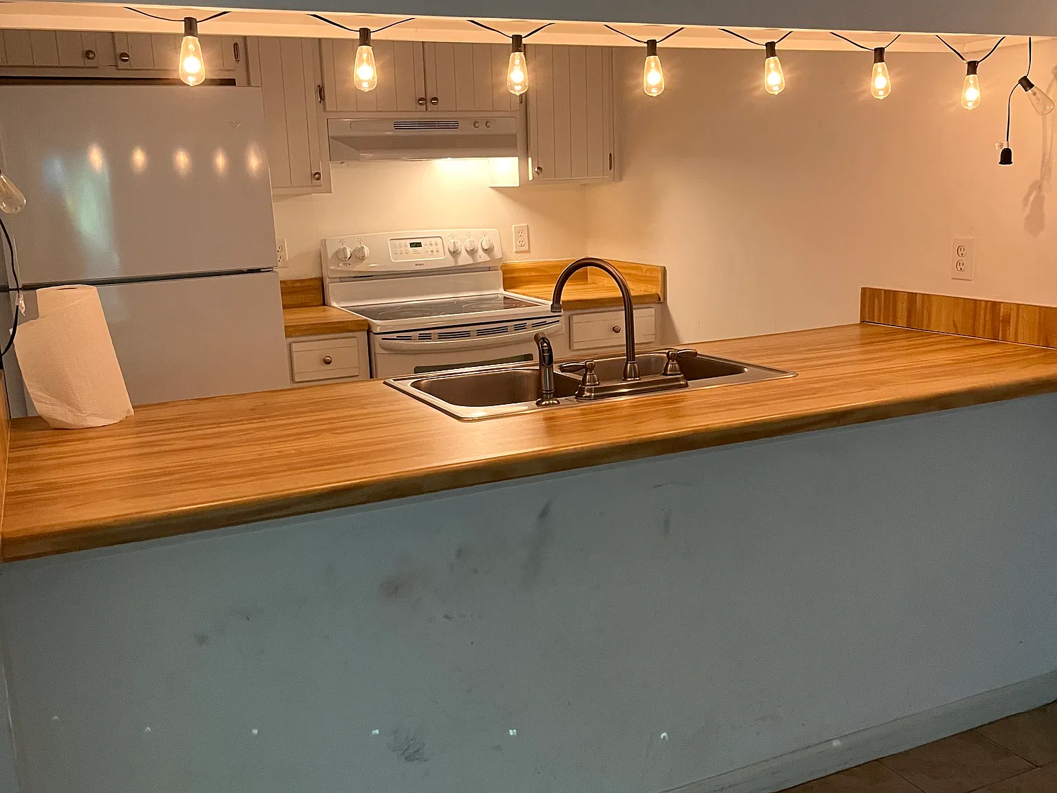 2 bed, 1.5 bath, 1050 sqft, $1,800 — Photo 3