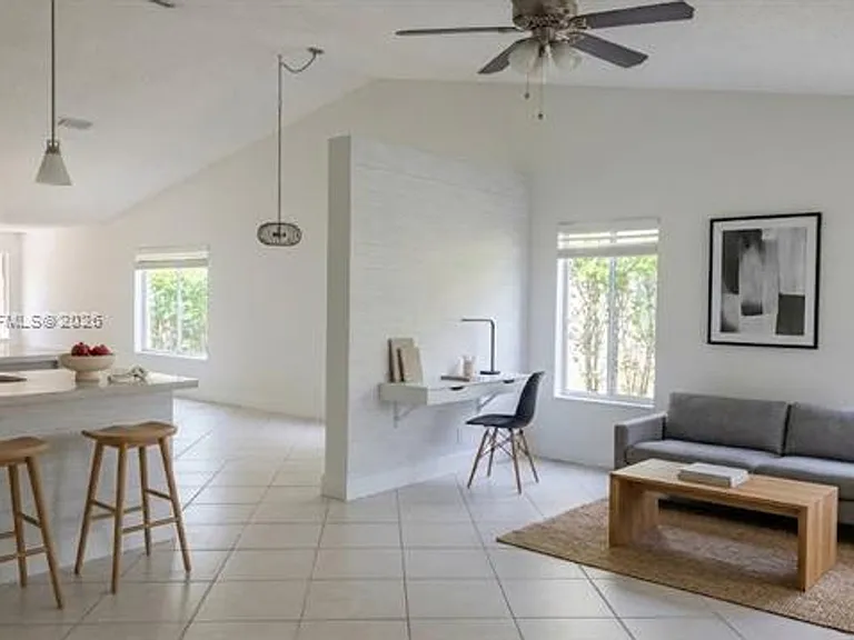 1527 Palermo Dr — Photo 14