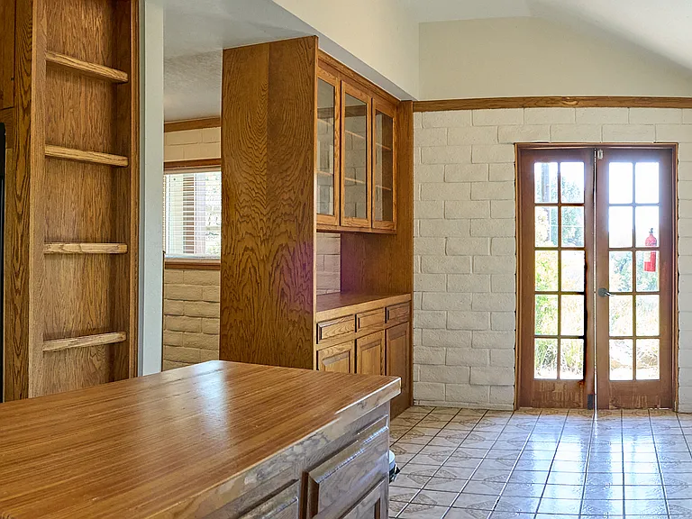 397 Loftyhill Dr — Photo 13