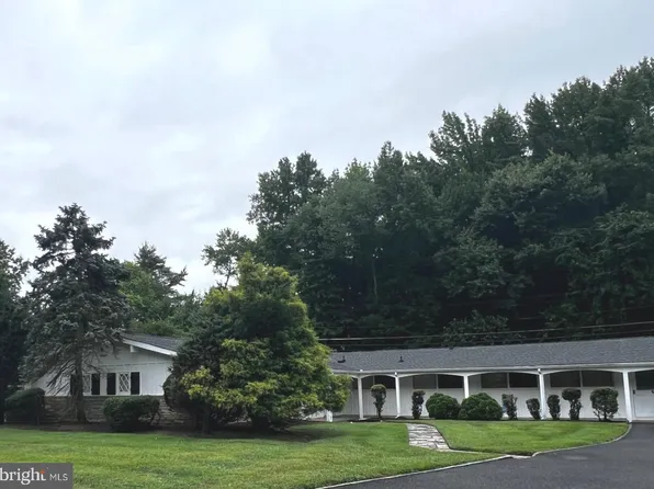 313 Cherry Hill Blvd, Cherry Hill, NJ 08002