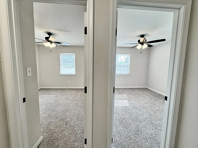 4512 Whitechapel Ct — Photo 33