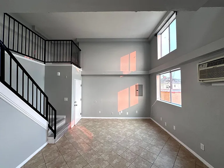 432 N Kingsley Dr. — Photo 10