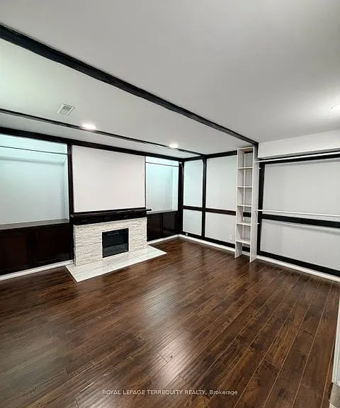 869 Marinet Cres #BASEMENT — Photo 1