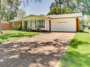 2895 Devonshire Dr, Florissant, MO