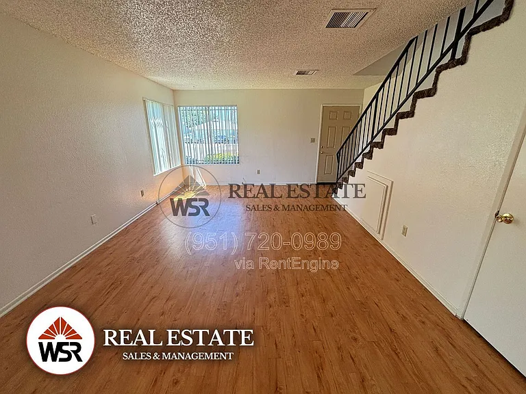 1966 W Linden St — Photo 6