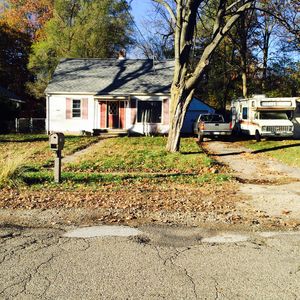 216 Hutchinson St, Kalamazoo, MI, 49001