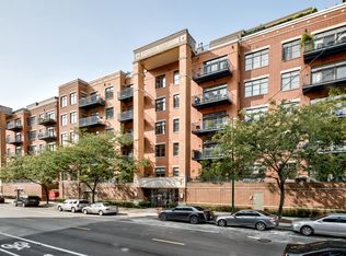 550 W Fulton St APT 206, Chicago, IL 60661