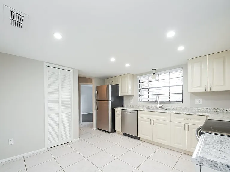 1000 Dinero Dr — Photo 7