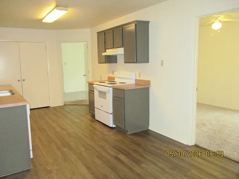 2724 James Rd — Photo 5